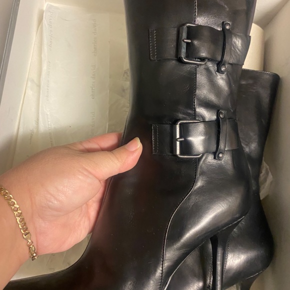 Boots - Picture 5 of 8